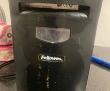 Confetti Cut Paper Shredder
