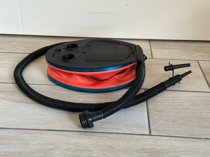 foot pump for inflatables