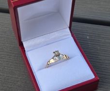 Vintage 9ct Gold Claddagh Ring