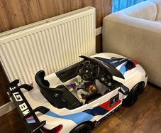 Electric car with remote control
