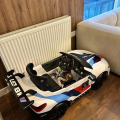 Electric car with remote control