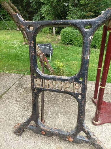 singer bench ends
