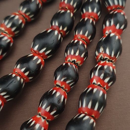 Antique Venetian Style Black Chevron Glass Beads Necklace Strand