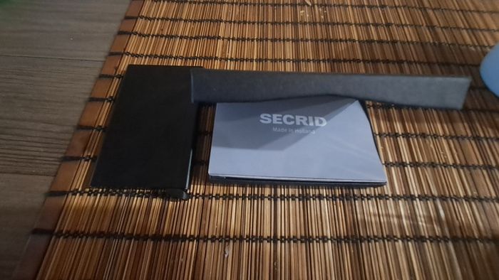 secrid credit card holder