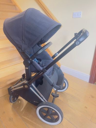 Cybex Priam Platinum with footmuff and car seat Cybex Cloud Q