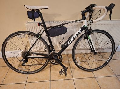 Road Bike Giant Defy