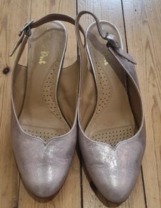 Van Dal extra wide pink metallic shoes