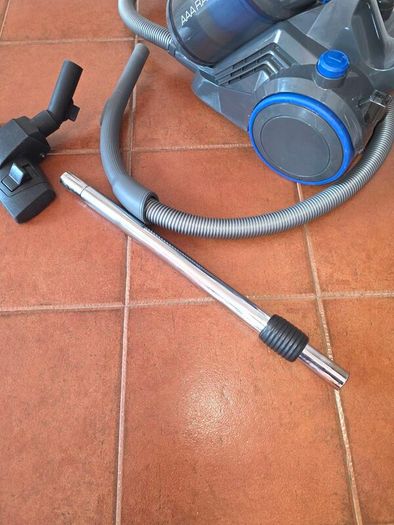 Vacuum Cleaner 750W