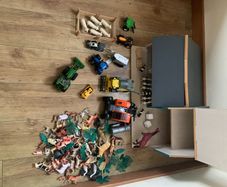 Farm shed, Machinery and Animals