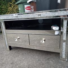 mirrored tv unit