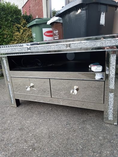 mirrored tv unit