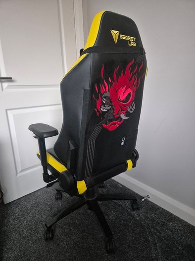 SecretLab Cyberpunk 2077 Gaming chair