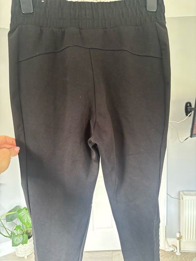 Woman's puma Jog pants