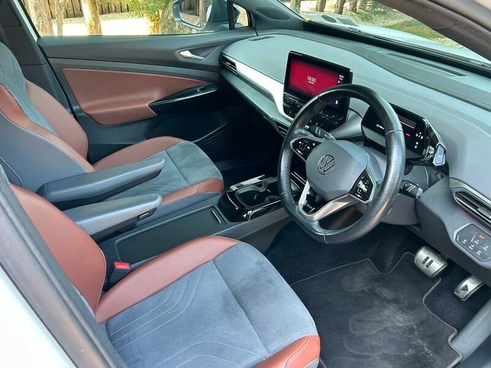21 Volkswagen ID4 150KW First Edition Pro 14950