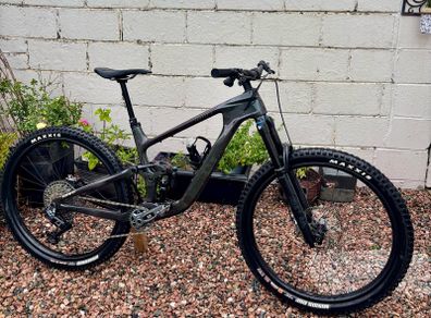Giant Trance X Advanced 1 Full Suspension Mountain Bike