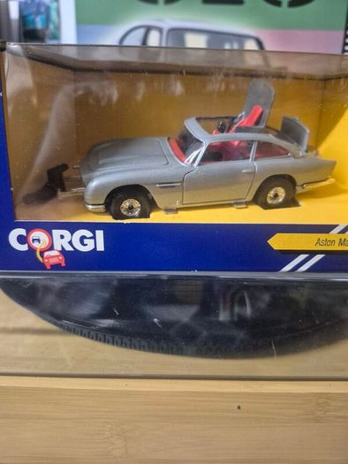 Corgi Aston Martin James Bond