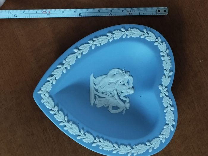 Vintage Wedgwood blue jasper stoneware two-piece set of vases and trifle saucers.