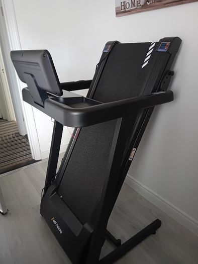 Motorised treadmill