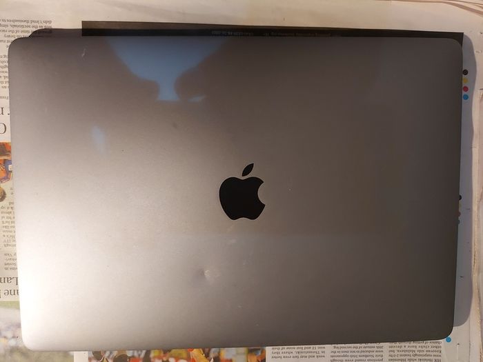 Apple MacBook Air Model A2179, 13.3 inch, Not Powering on, Being sold for parts or repair, very good cosmetic condition