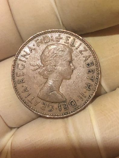 Elizabeth Halfpenny  x28 Pictures of each coin