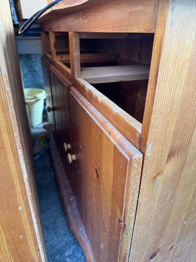 pine dresser
