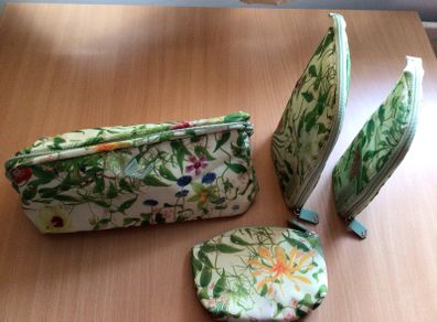 tolietries bag set x 4 bags
