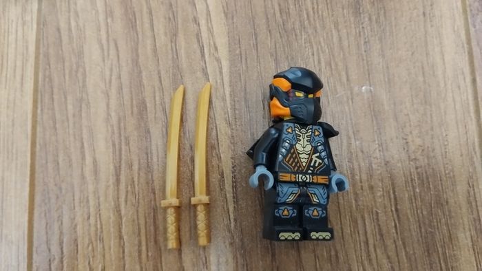 Lego Ninjago Cole Minifigure