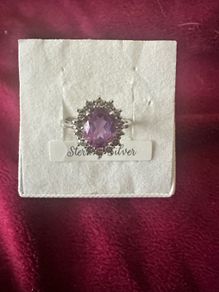 Ladies sterling silver ring