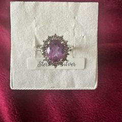 Ladies sterling silver ring