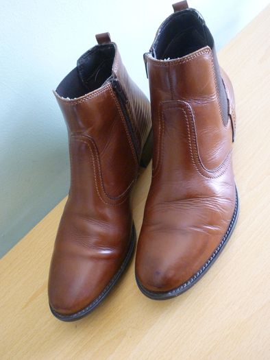 Brown Leather Chelsea Ladies Boots.  Side Zip. Colour Saddle Brown. Brand Ellen Blake.  Size Uk 6 / Eu 39.   In Very Good Condition. Quality Leather