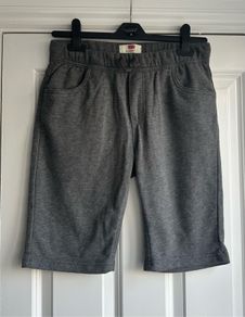 Boys Levi's shorts - age 12-13
