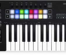 Novation Launchkey 25 MK3 MIDI controller