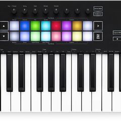 Novation Launchkey 25 MK3 MIDI controller