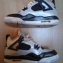 Jordan 4 Retro Trainers Image 4