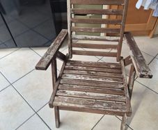 free, 2 foldable garden chairs