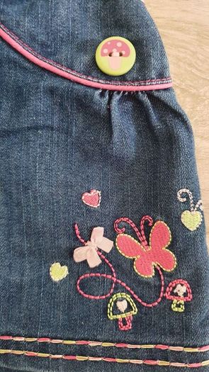 girl skirt
