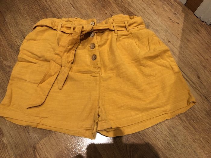 Mustard Shorts