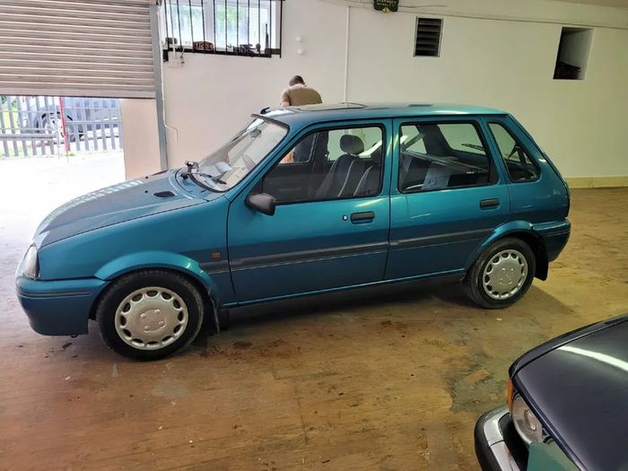 1996 Metro Rover 100 17K Miles From New !