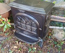 Freestanding gas stove