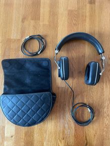 Bowers and Wilkins  P7