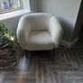 Accent chair Image 4