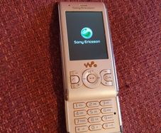 Sony Ericsson Walkman W595 (Unlocked) GSM 3G Cellular Phone Mobile Cell phone