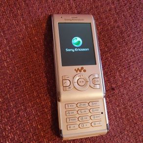 Sony Ericsson Walkman W595 (Unlocked) GSM 3G Cellular Phone Mobile Cell phone