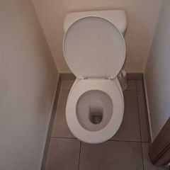 Free - toilet