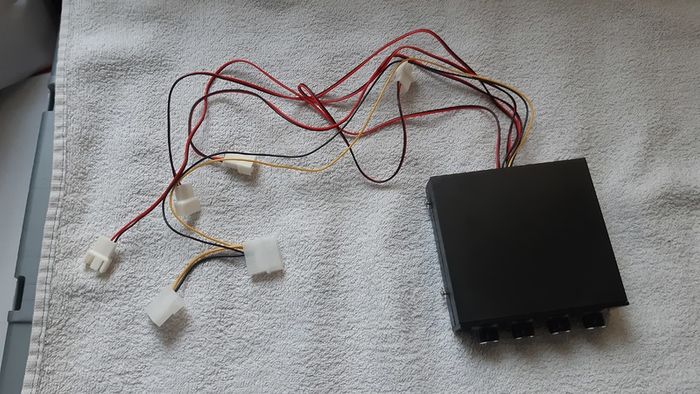 3.5" PC HDD CPU 4 Channel Fan Speed Controller Control Led Cooling Front Panel