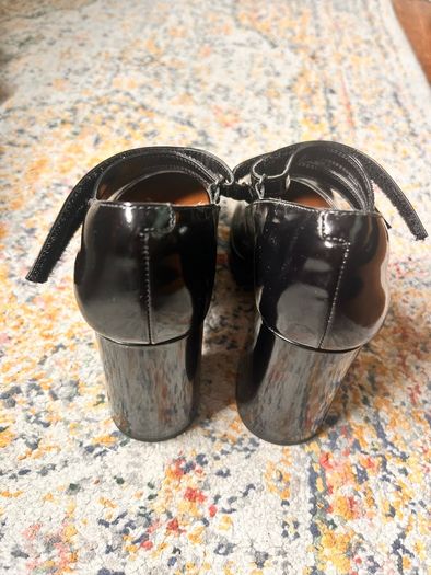 Ladies Shoes