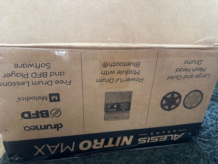 Alesis Nitro Max Electronic Drumkit