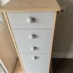 Chest of drawers