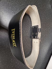 Everlast weightlifting belt