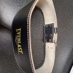 Everlast weightlifting belt